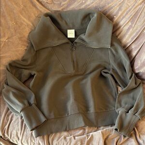 Varley Women’s Vine Half Zip Pullover in Taupe